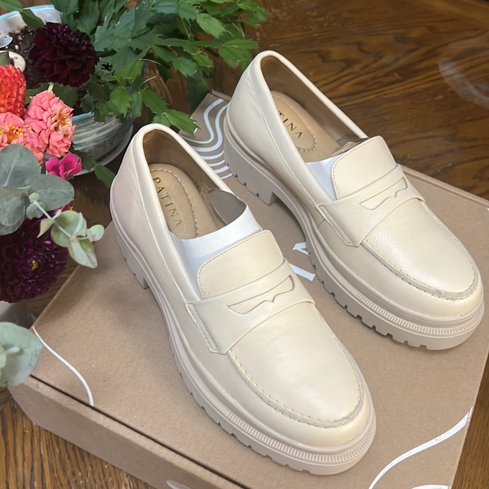 NWT Zoe Chunky shoes bone color new without tags